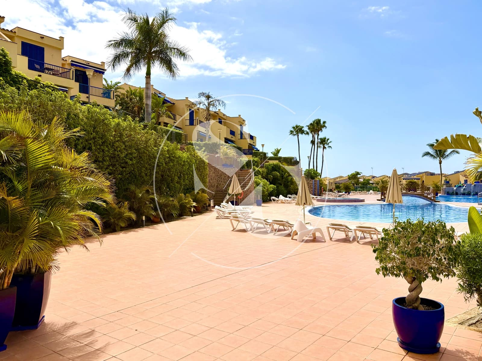 4 bedroom Villa for sale in Maspalomas with pool garage - € 795,000 (Ref: 9727488)