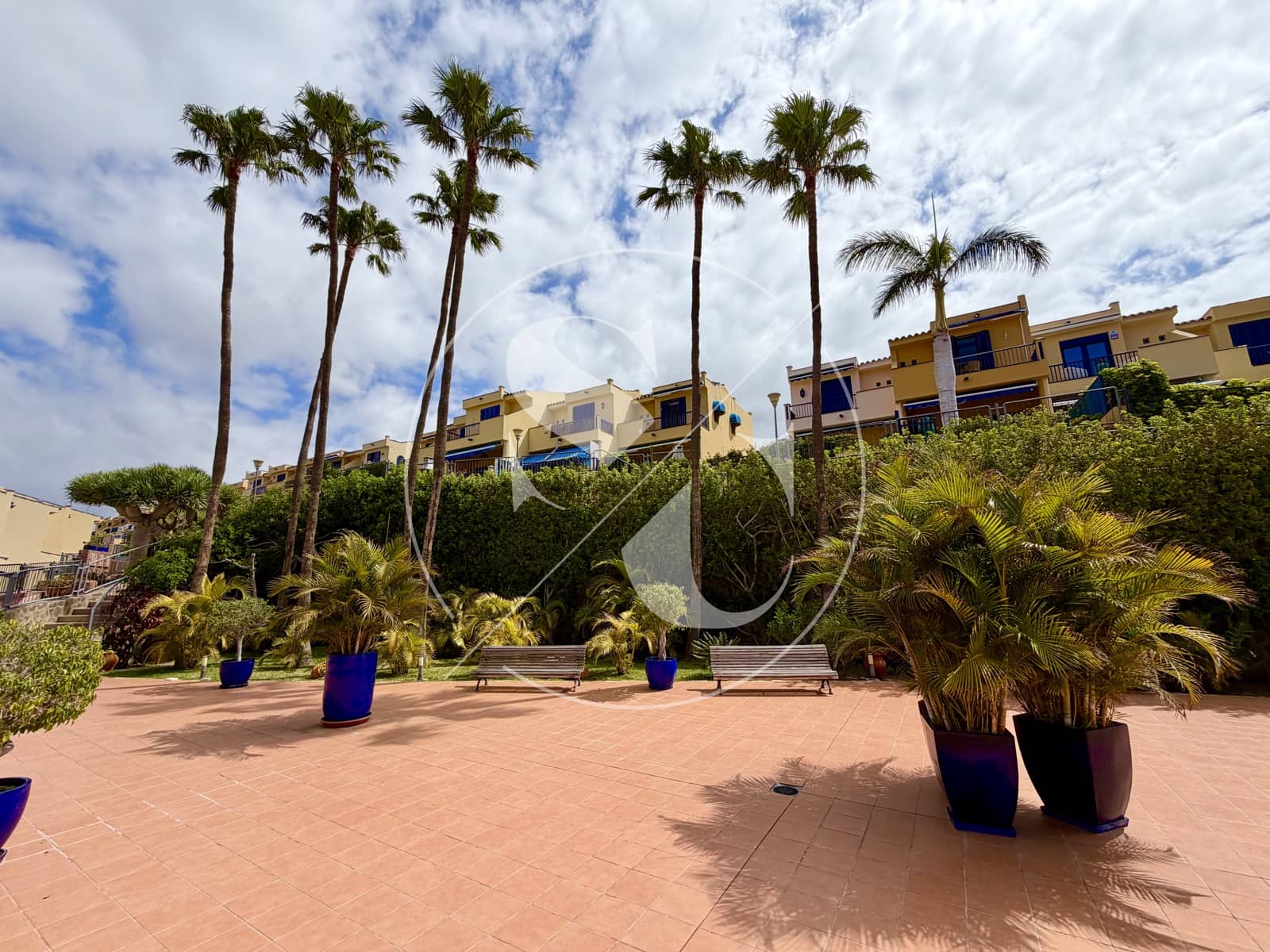 4 bedroom Villa for sale in Maspalomas with pool garage - € 795,000 (Ref: 9727488)