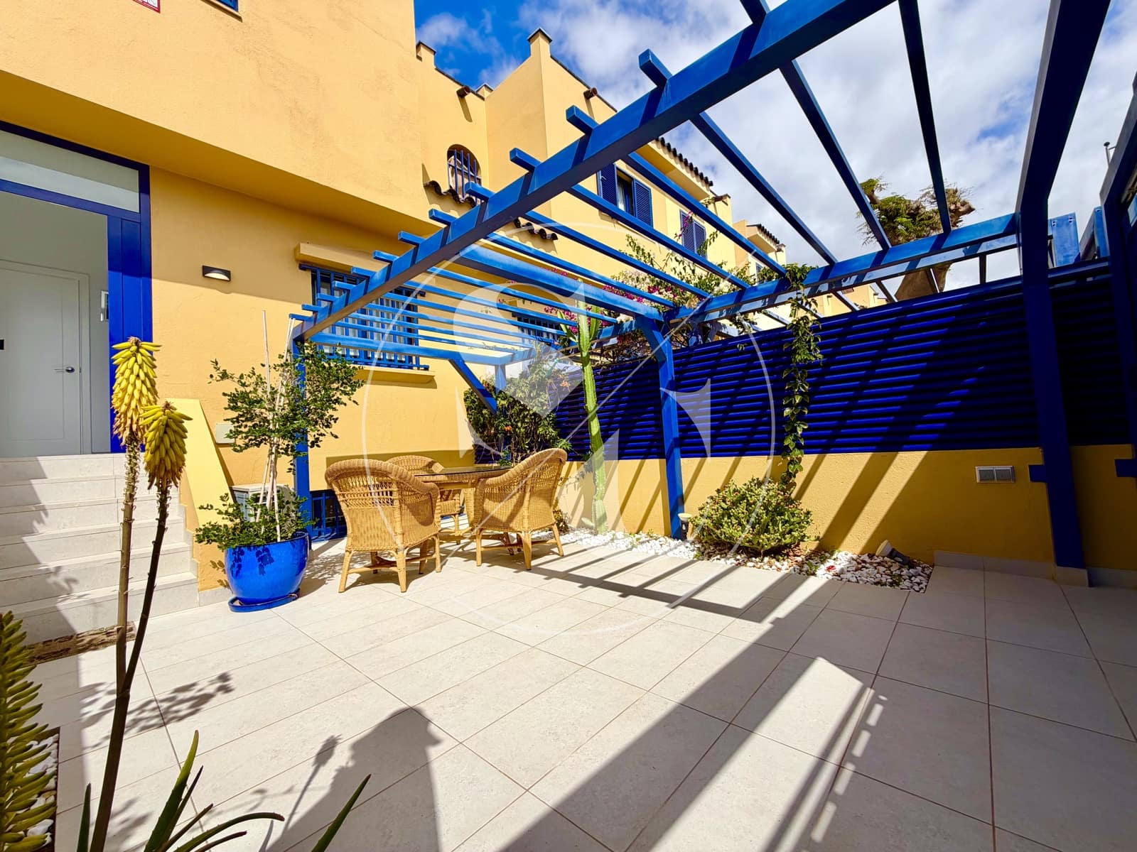 4 bedroom Villa for sale in Maspalomas with pool garage - € 795,000 (Ref: 9727488)