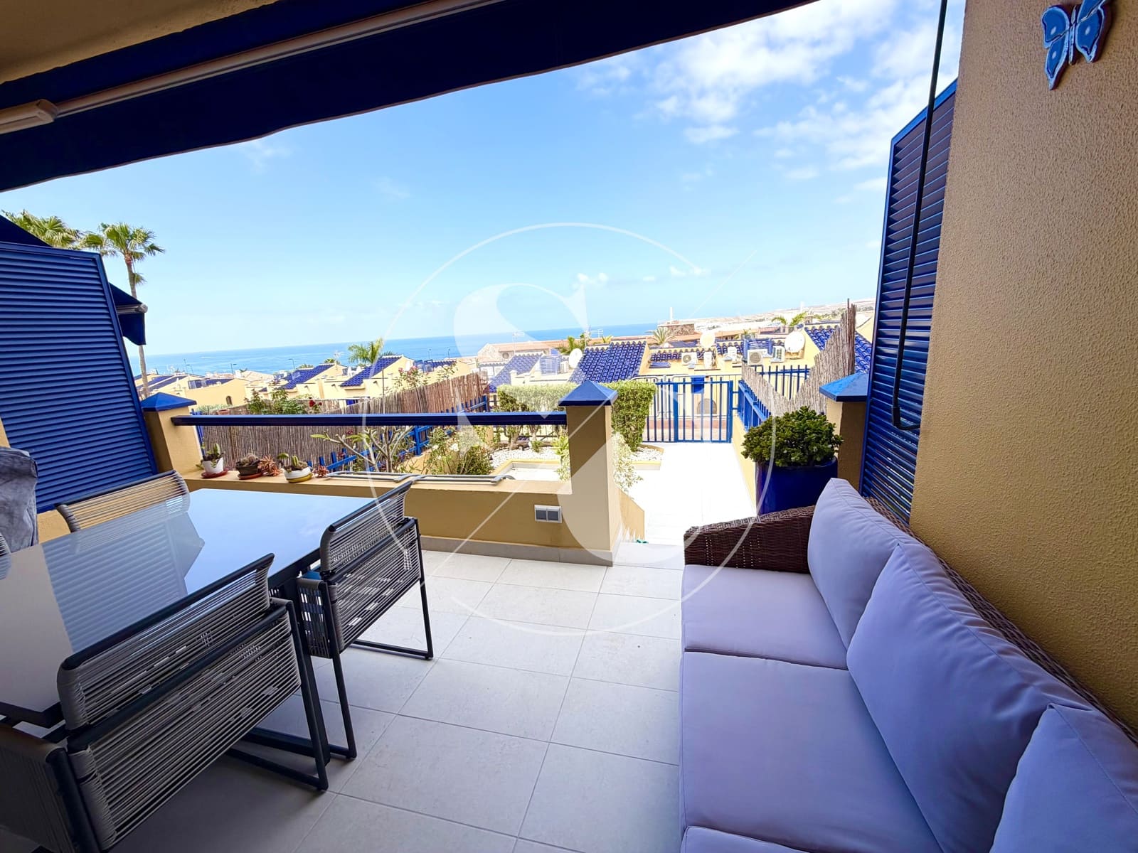 4 bedroom Villa for sale in Maspalomas with pool garage - € 795,000 (Ref: 9727488)