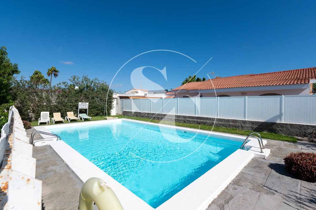 3 quarto Moradia para arrendar em Maspalomas com garagem - 2 600 € (Ref: 9793840)