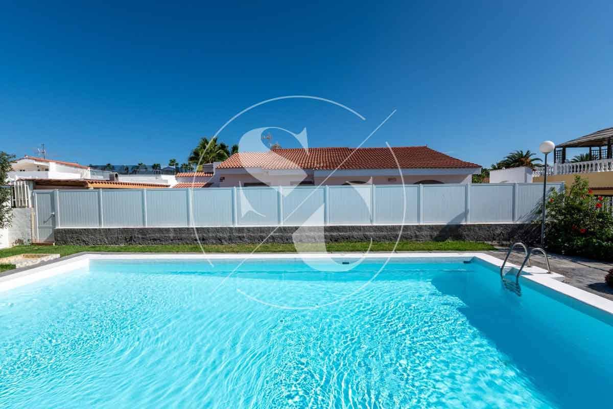 3 quarto Moradia para arrendar em Maspalomas com garagem - 2 600 € (Ref: 9793840)