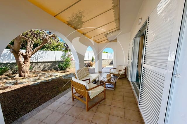 3 slaapkamer Villa te huur in Maspalomas, San Bartolomé de Tirajana met zwembad garage - € 2.600 (Ref: 9798582)