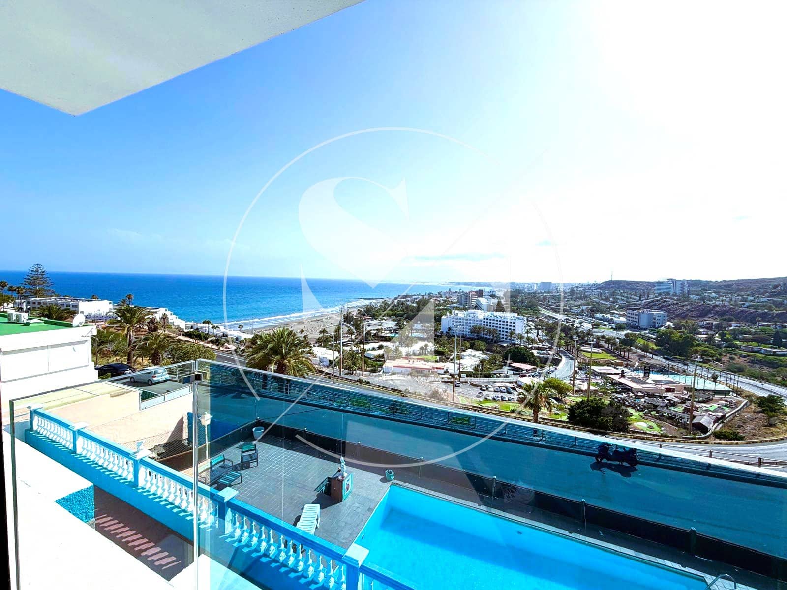 Appartement de 2 chambres à louer à San Agustin - 1 200 € (Ref: 9913686)