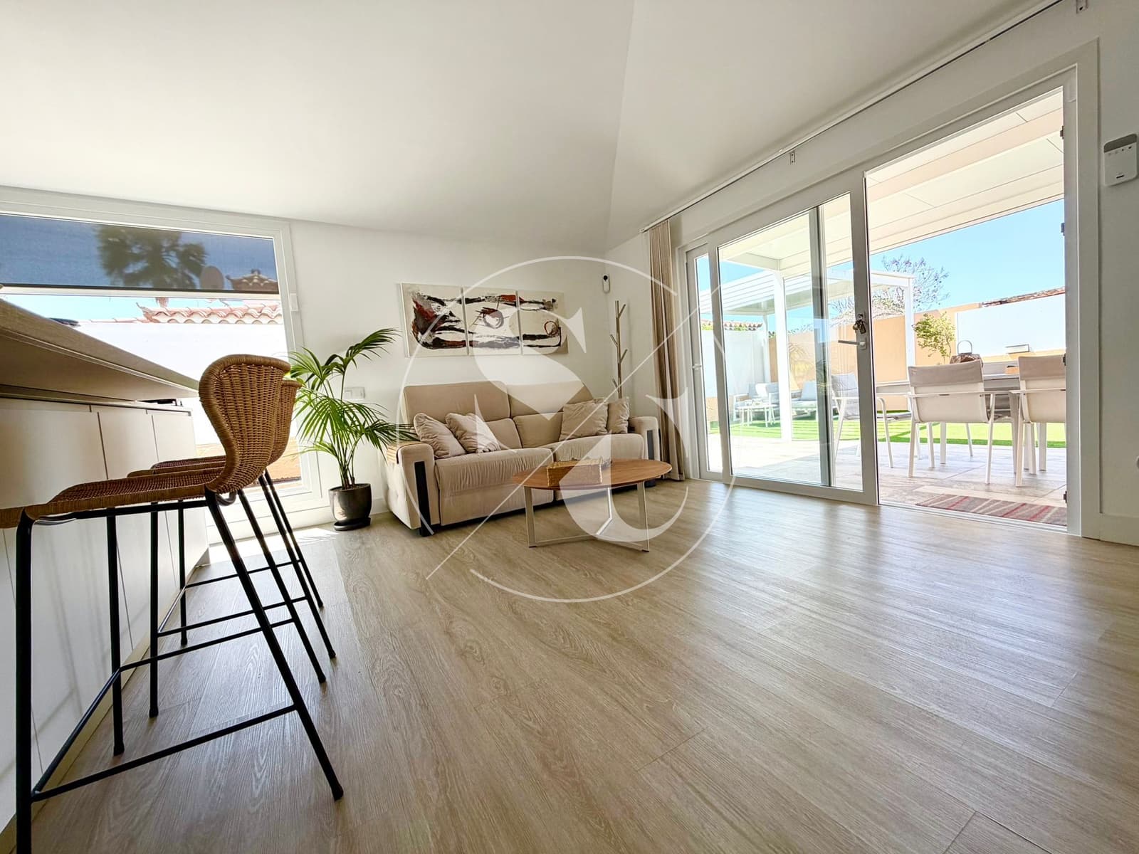 Chalet de 3 habitaciones en Maspalomas en venta con piscina - 749.000 € (Ref: 9915166)