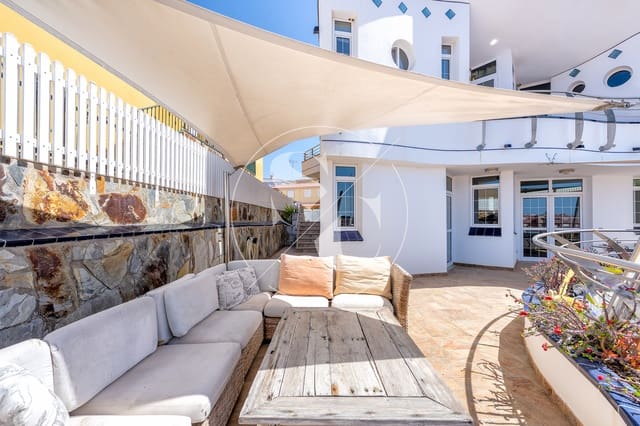 5 chambre Villa/Maison à vendre à Maspalomas, San Bartolomé de Tirajana avec piscine garage - 980 000 € (Ref: 9945033)