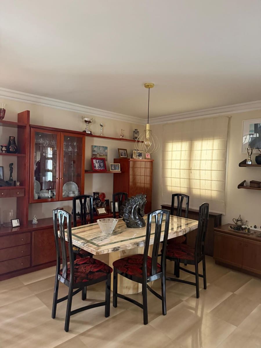 4 bedroom Villa for sale in Sa Cabaneta / La Cabaneta with garage - € 950,000 (Ref: 8347796)