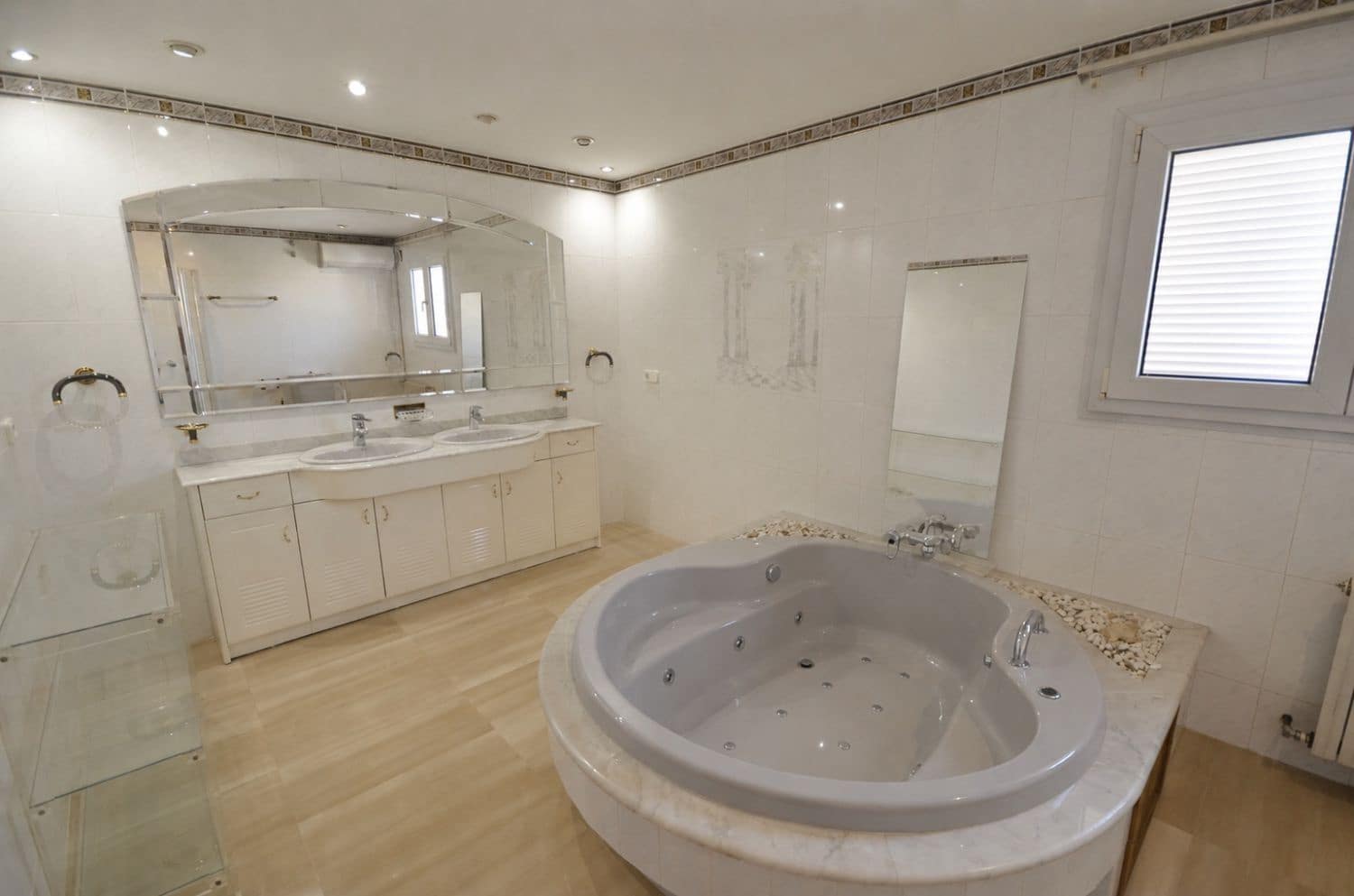 4 bedroom Villa for sale in Benestar-Sa Cabana with pool garage - € 950,000 (Ref: 8347796)