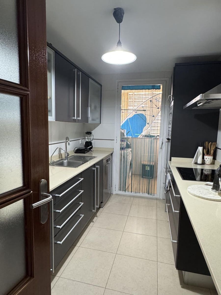 3 bedroom Flat for sale in Palma de Mallorca - € 450,000 (Ref: 8370770)