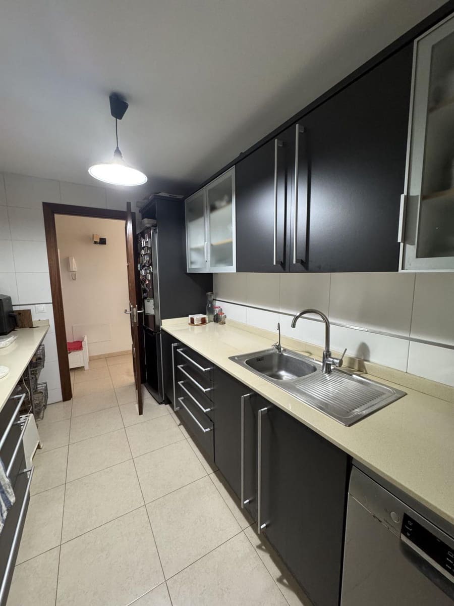 3 bedroom Flat for sale in Palma de Mallorca - € 450,000 (Ref: 8370770)