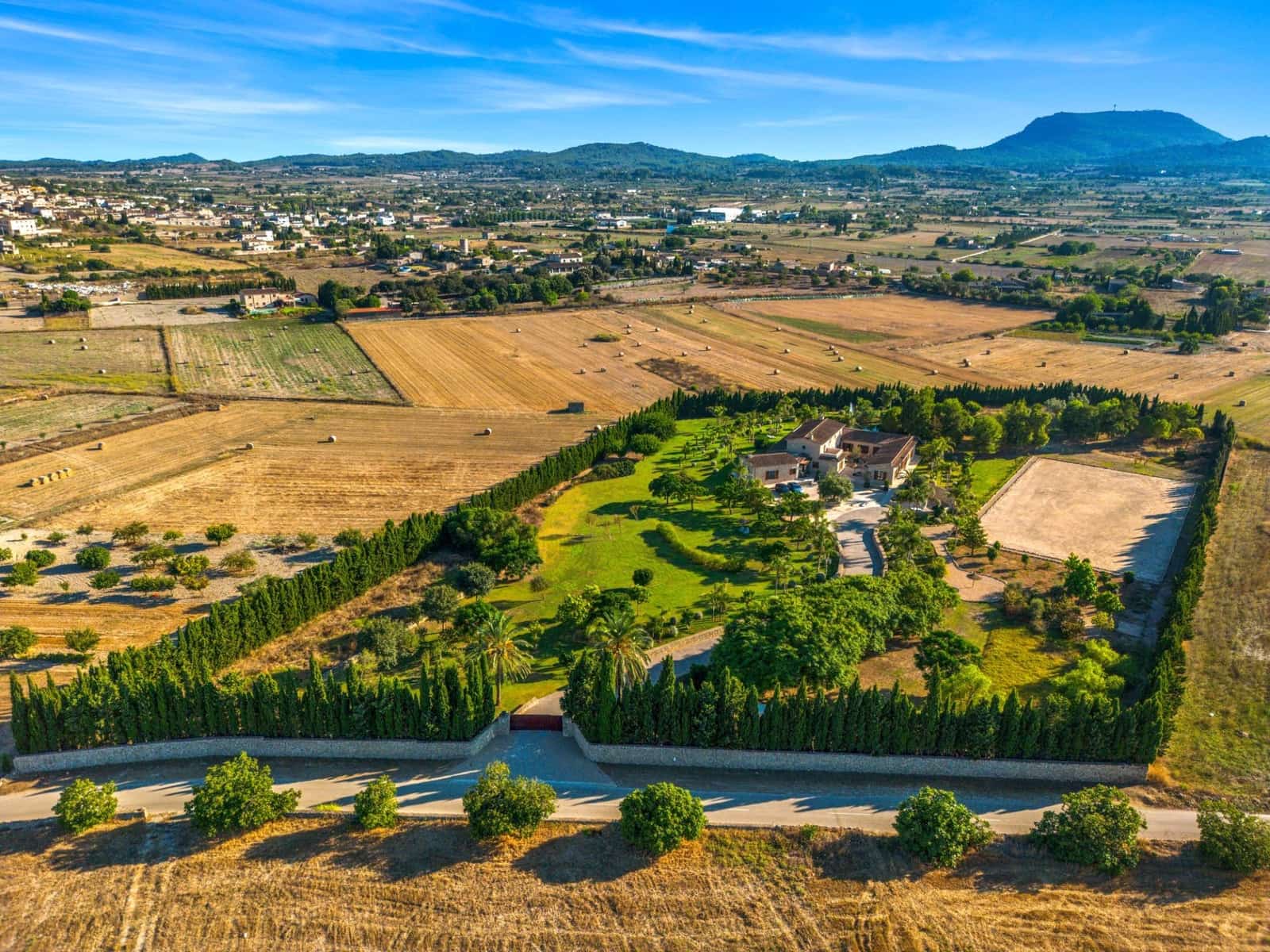 6 soveværelse Villa til salg i Montuiri - € 6.500.000 (Ref: 9040400)