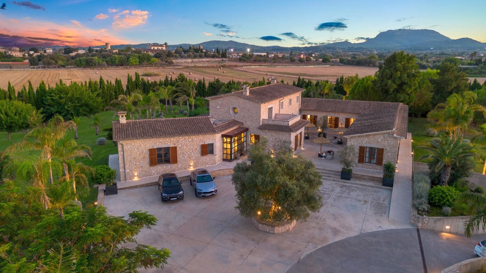 6 soveværelse Villa til salg i Montuiri - € 6.500.000 (Ref: 9040400)