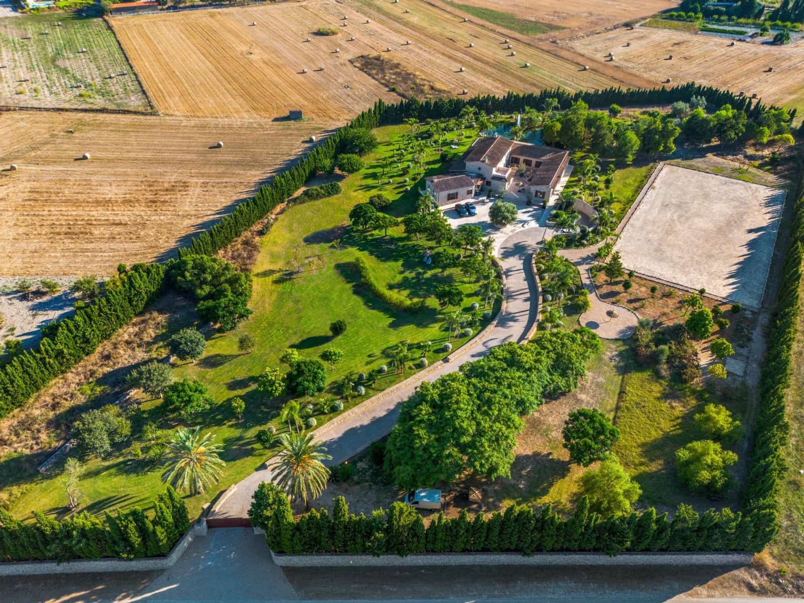 6 soveværelse Villa til salg i Montuiri - € 6.500.000 (Ref: 9040400)