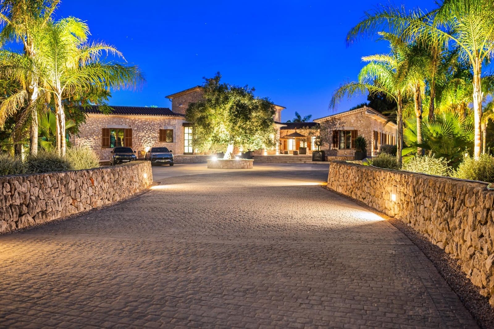 6 soveværelse Villa til salg i Montuiri - € 6.500.000 (Ref: 9040400)