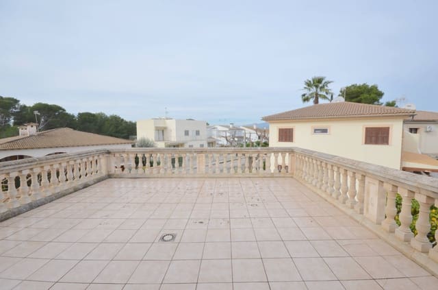 6 soveværelse Semi-Rækkehus til salg i Alcúdia - € 750.000 (Ref: 9040404)