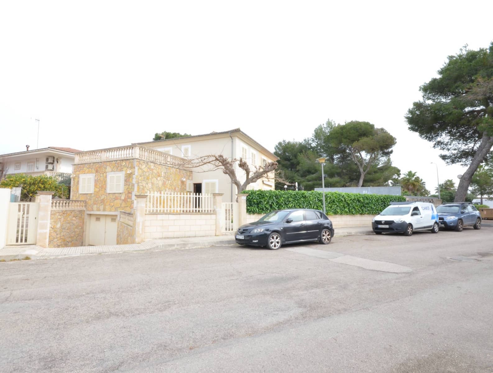 6 soveværelse Semi-Rækkehus til salg i Alcudia - € 750.000 (Ref: 9040404)