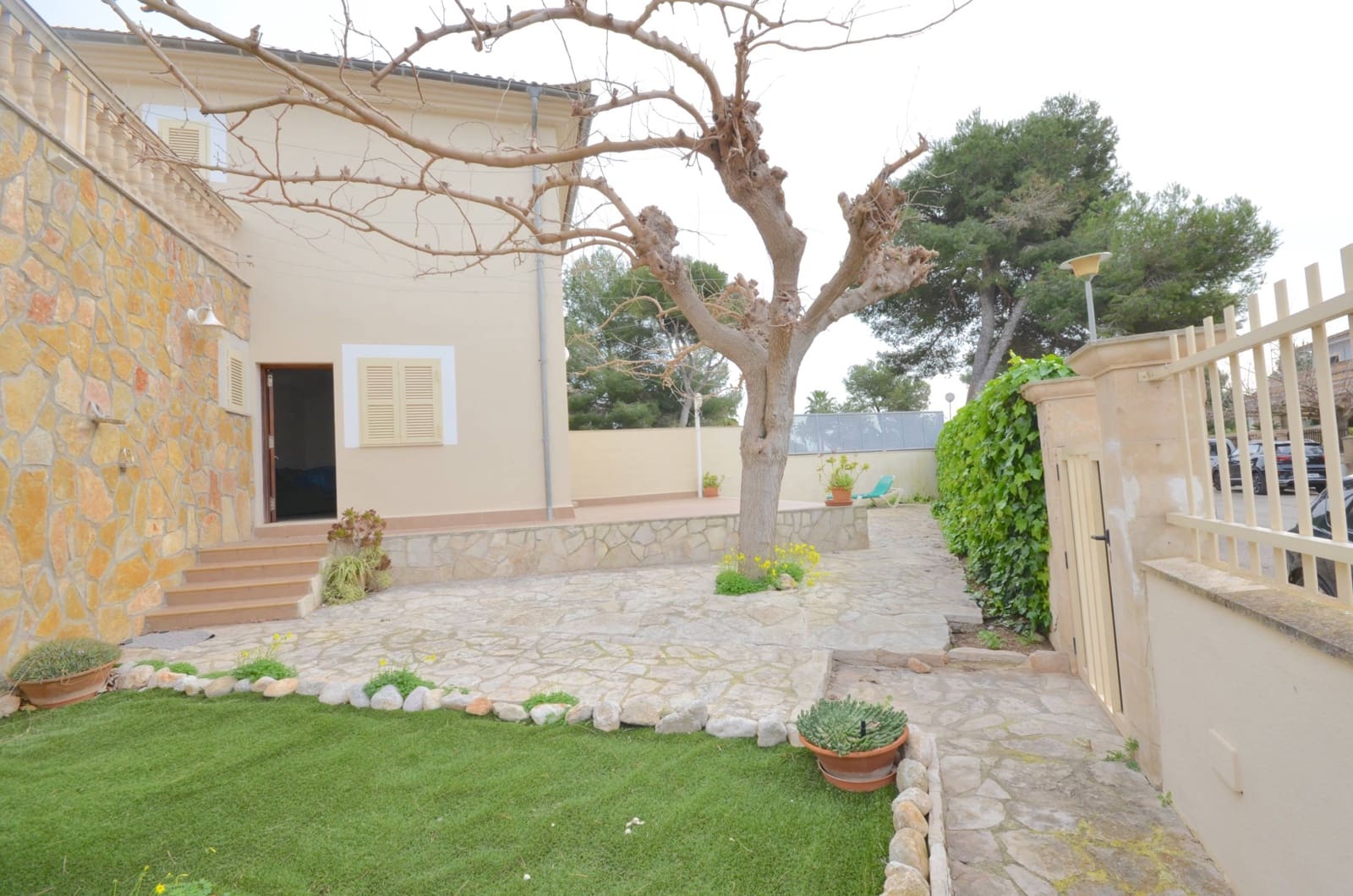 6 soveværelse Semi-Rækkehus til salg i Alcudia - € 750.000 (Ref: 9040404)