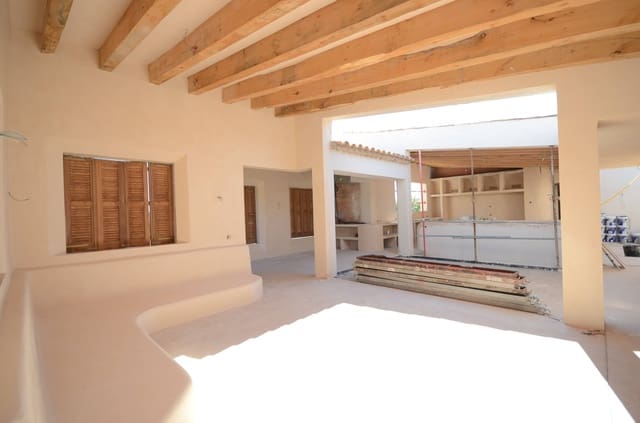 5 soveværelse Byhus til salg i Selva - € 4.600.000 (Ref: 9040408)