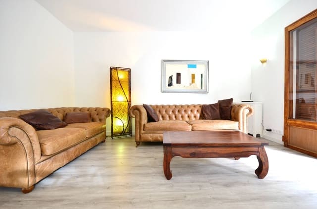 4 bedroom Semi-detached Villa for sale in Las Maravillas, Palma de Mallorca - € 620,000 (Ref: 9040417)