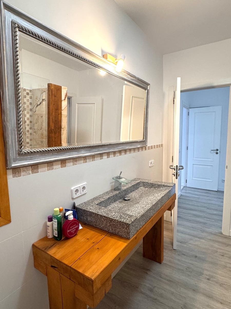 4 soveværelse Semi-Rækkehus til salg i Palma de Mallorca - € 620.000 (Ref: 9040417)