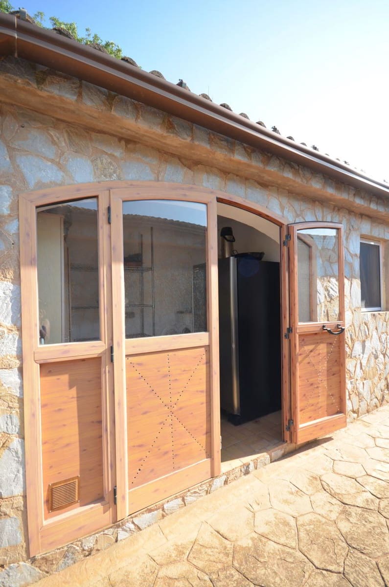 5 bedroom Finca/Country House for sale in Santa Eugenia - € 890,000 (Ref: 9161481)