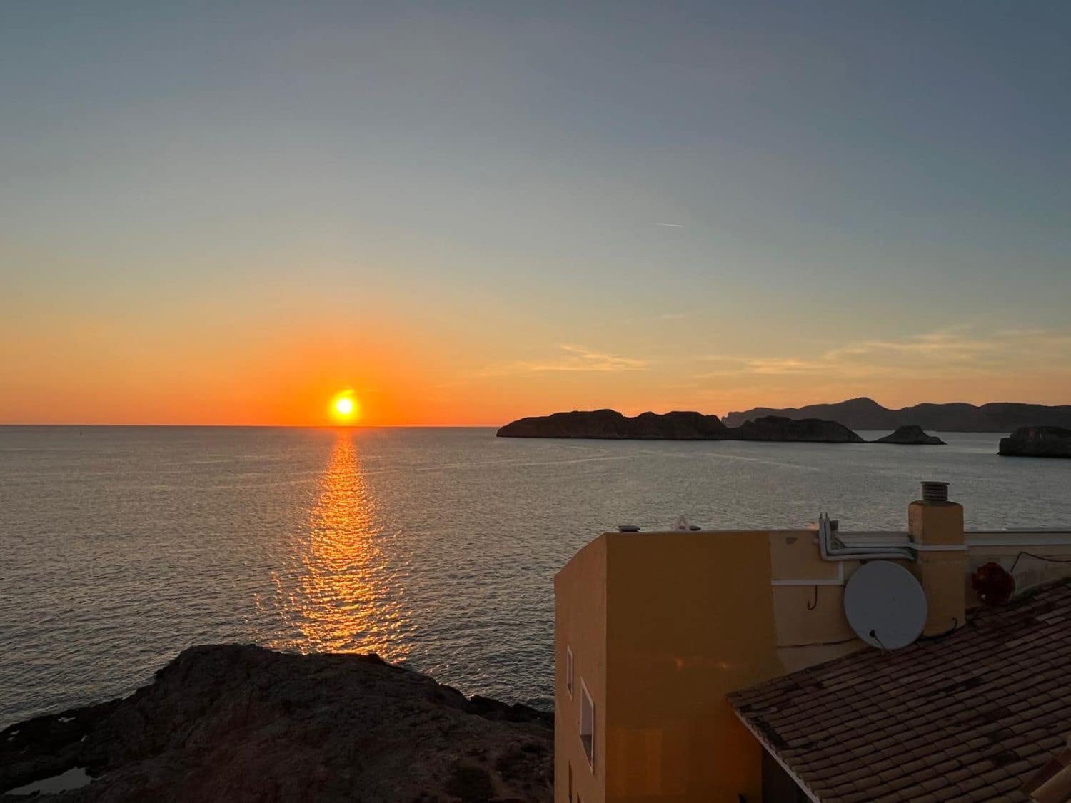 2 bedroom Penthouse for sale in Santa Ponsa with garage - € 1,950,000 (Ref: 9292237)