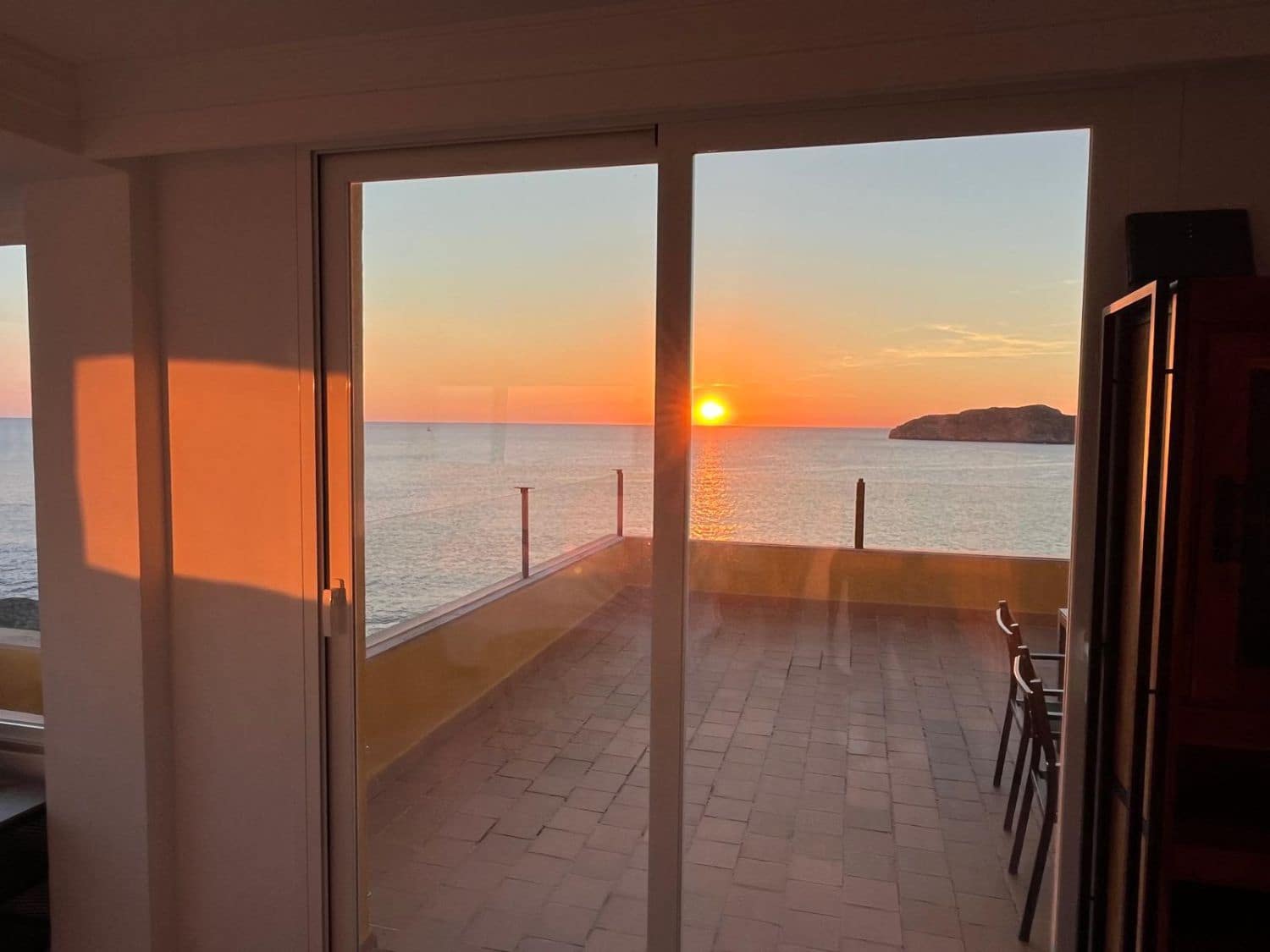 2 bedroom Penthouse for sale in Santa Ponsa with garage - € 1,950,000 (Ref: 9292237)