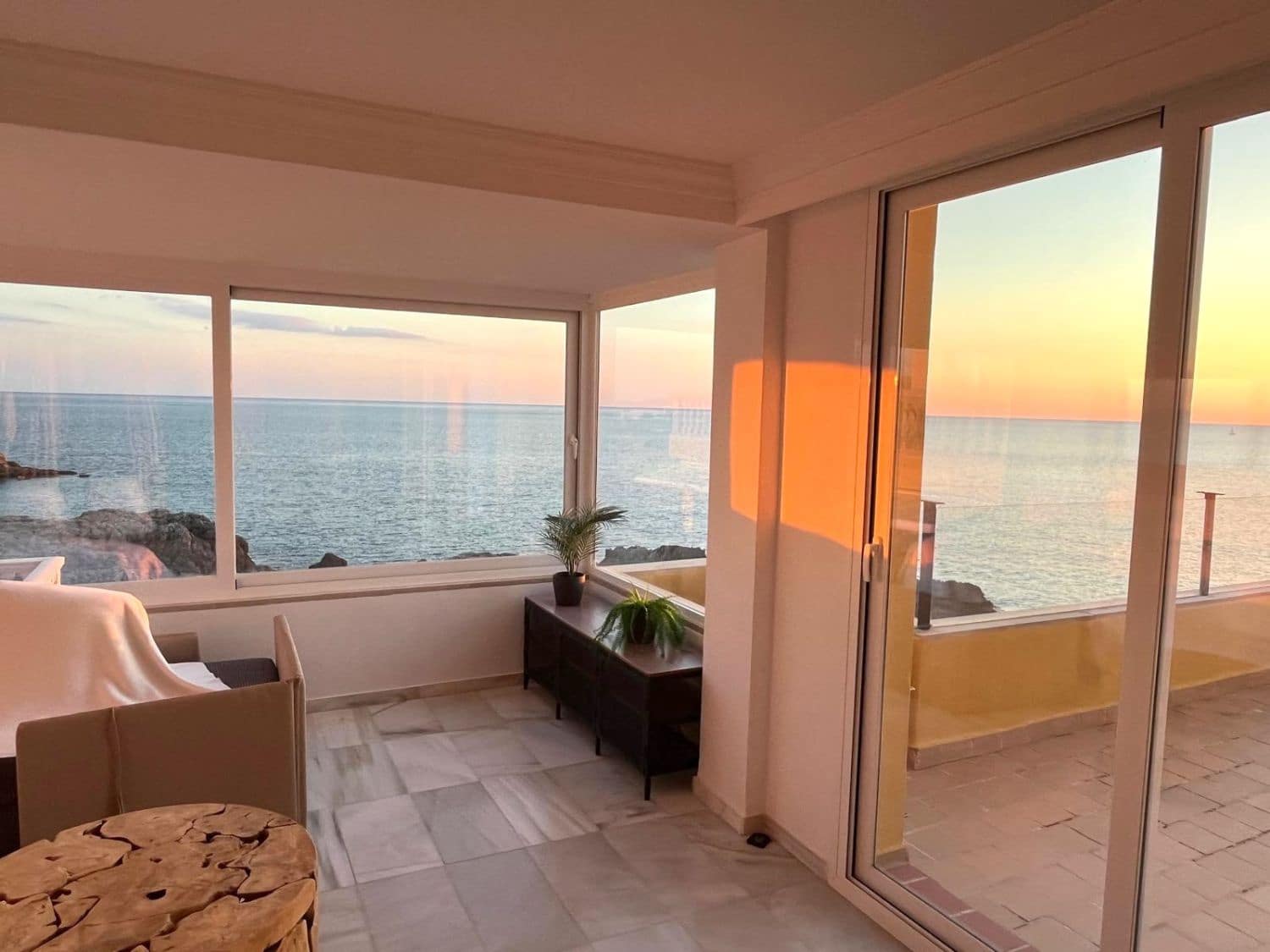 2 bedroom Penthouse for sale in Santa Ponsa with garage - € 1,950,000 (Ref: 9292237)