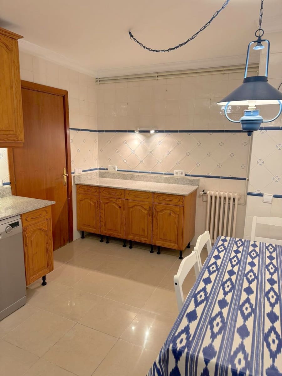 4 makuuhuone Asunto vuokrattavana paikassa Palma de Mallorca mukana 
autotalli - 2 500 € (Ref: 9410671)