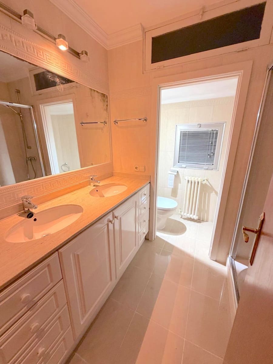 4 makuuhuone Asunto vuokrattavana paikassa Palma de Mallorca mukana 
autotalli - 2 500 € (Ref: 9410671)