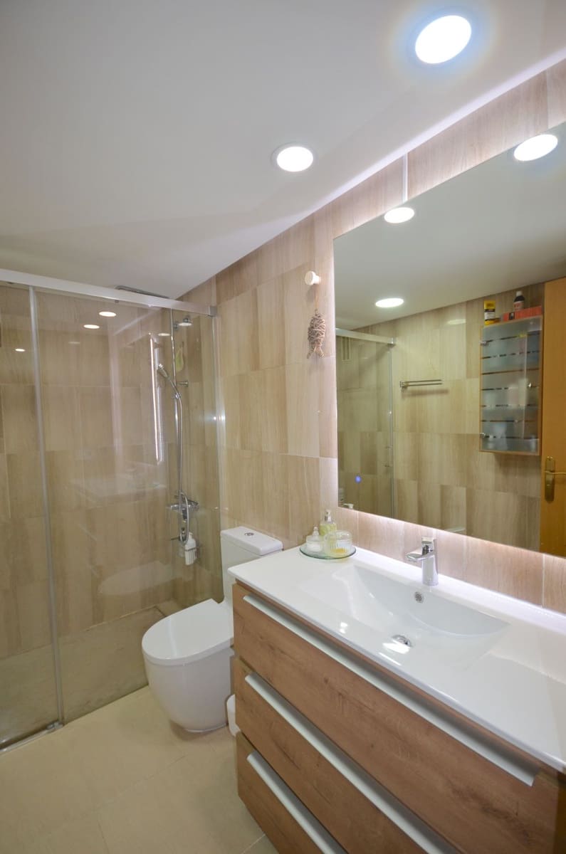 4 bedroom Flat for sale in Palma de Mallorca with garage - € 895,000 (Ref: 9533325)