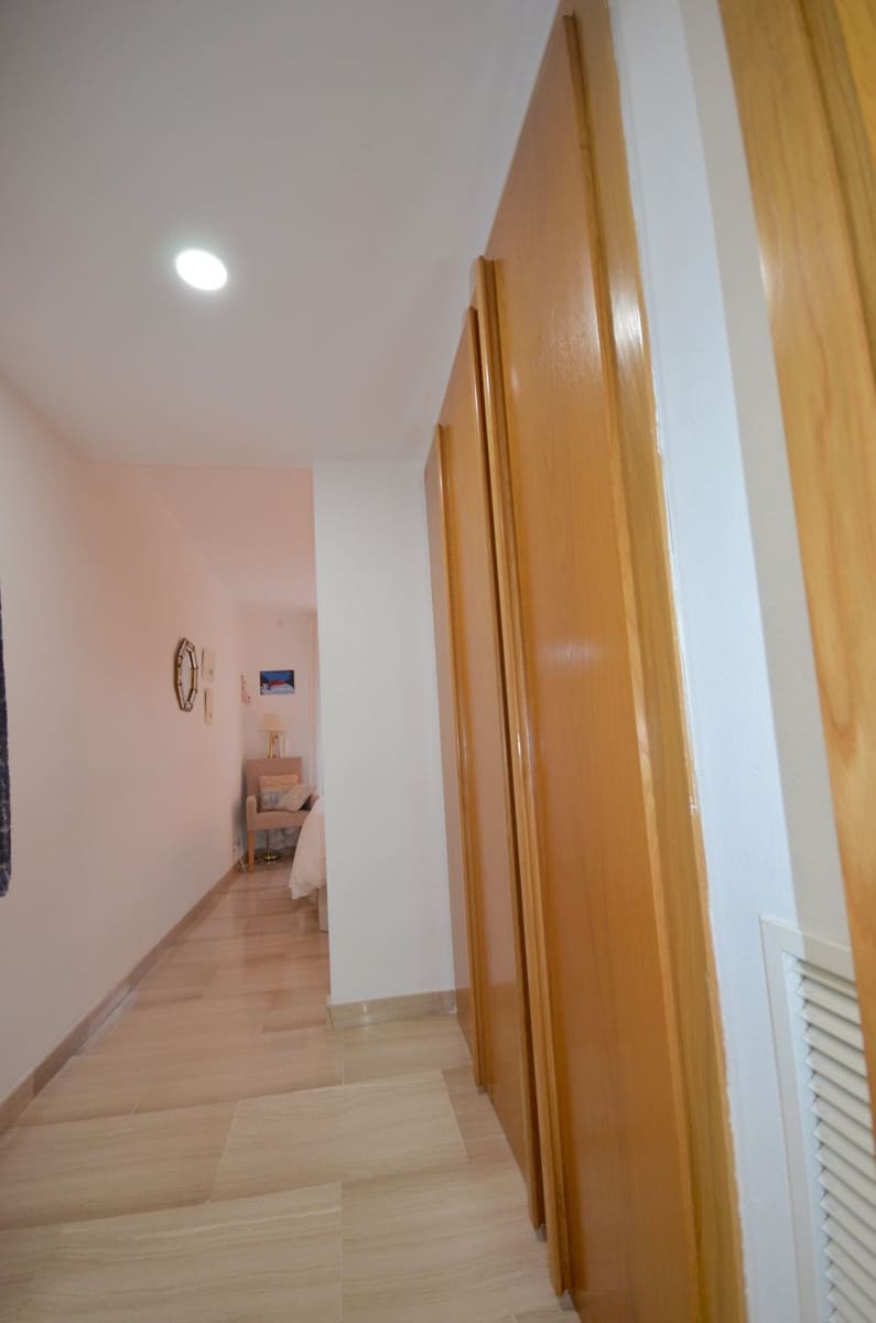 4 bedroom Flat for sale in Palma de Mallorca with garage - € 895,000 (Ref: 9533325)