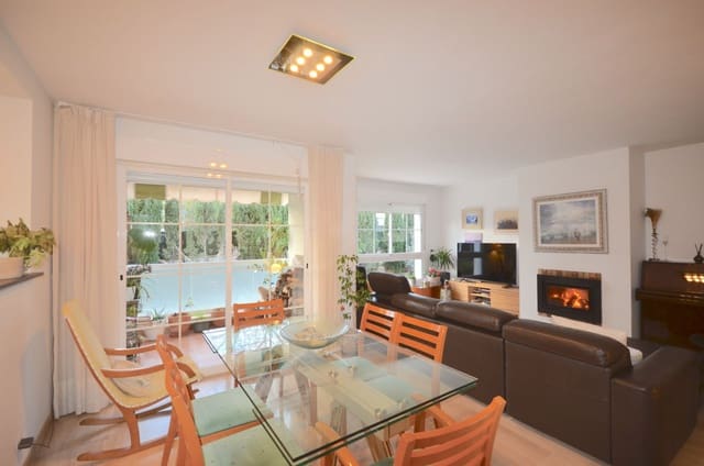 4 bedroom Flat for sale in La Bonanova, Palma de Mallorca with garage - € 895,000 (Ref: 9533325)