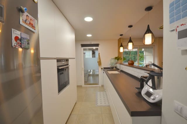4 bedroom Flat for sale in La Bonanova, Palma de Mallorca with garage - € 895,000 (Ref: 9533325)