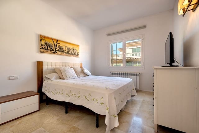 4 chambre Villa/Maison Semi-Mitoyenne à vendre à Palmanova, Calvià avec garage - 970 000 € (Ref: 9828755)