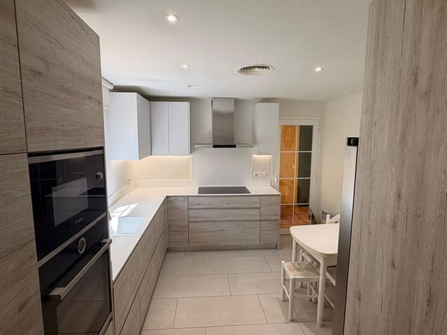 4 chambre Villa/Maison Semi-Mitoyenne à vendre à Palmanova, Calvià avec garage - 970 000 € (Ref: 9828755)