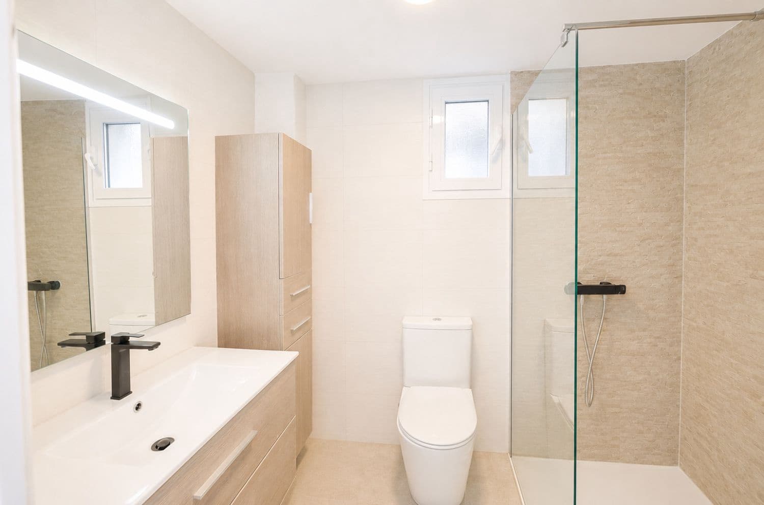 2 bedroom Flat for sale in Palma de Mallorca - € 359,000 (Ref: 9845081)