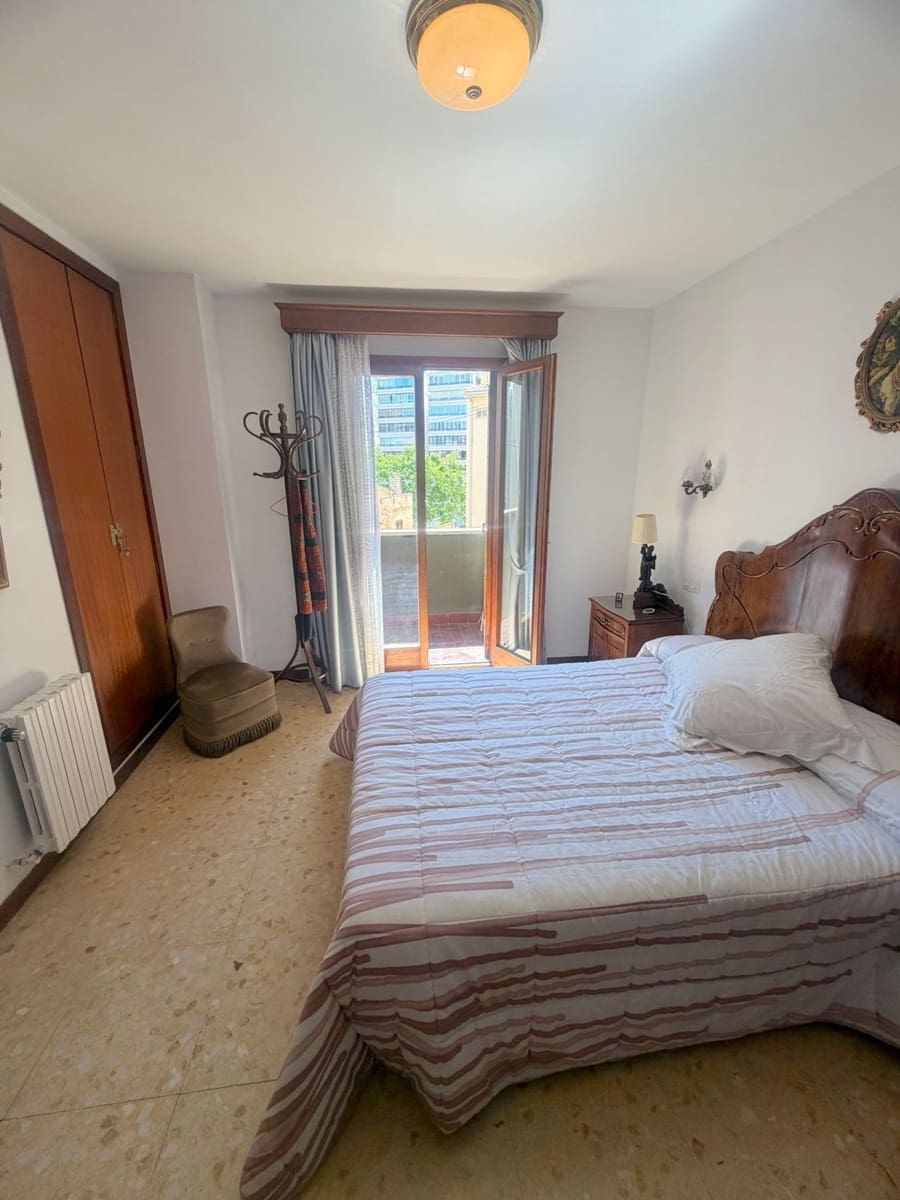 4 sovrum Lägenhet till salu i Palma de Mallorca med garage - 950 000 € (Ref: 9851677)