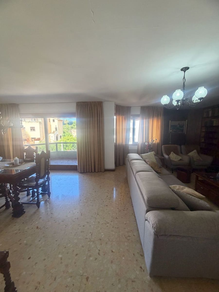 4 sovrum Lägenhet till salu i Palma de Mallorca med garage - 950 000 € (Ref: 9851677)