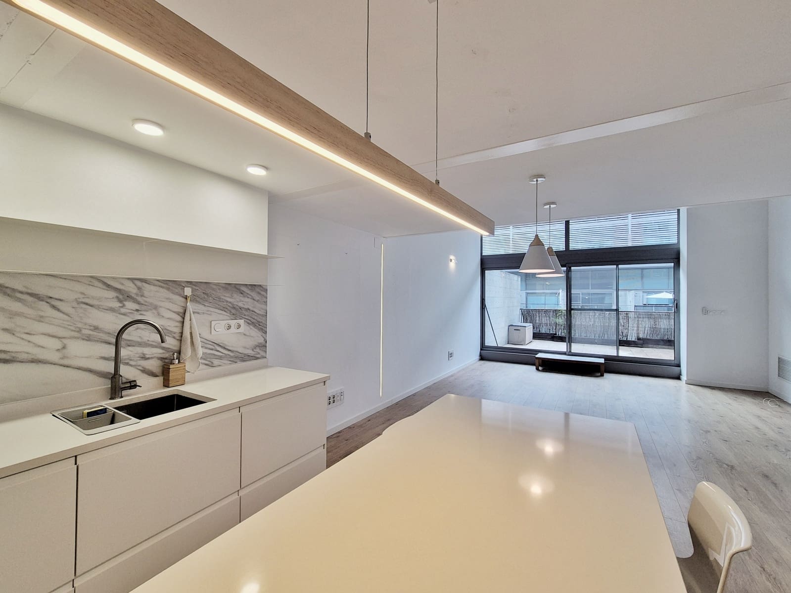 1 chambre Loft à vendre à Valence ville avec piscine garage - 295 000 € (Ref: 9465864)