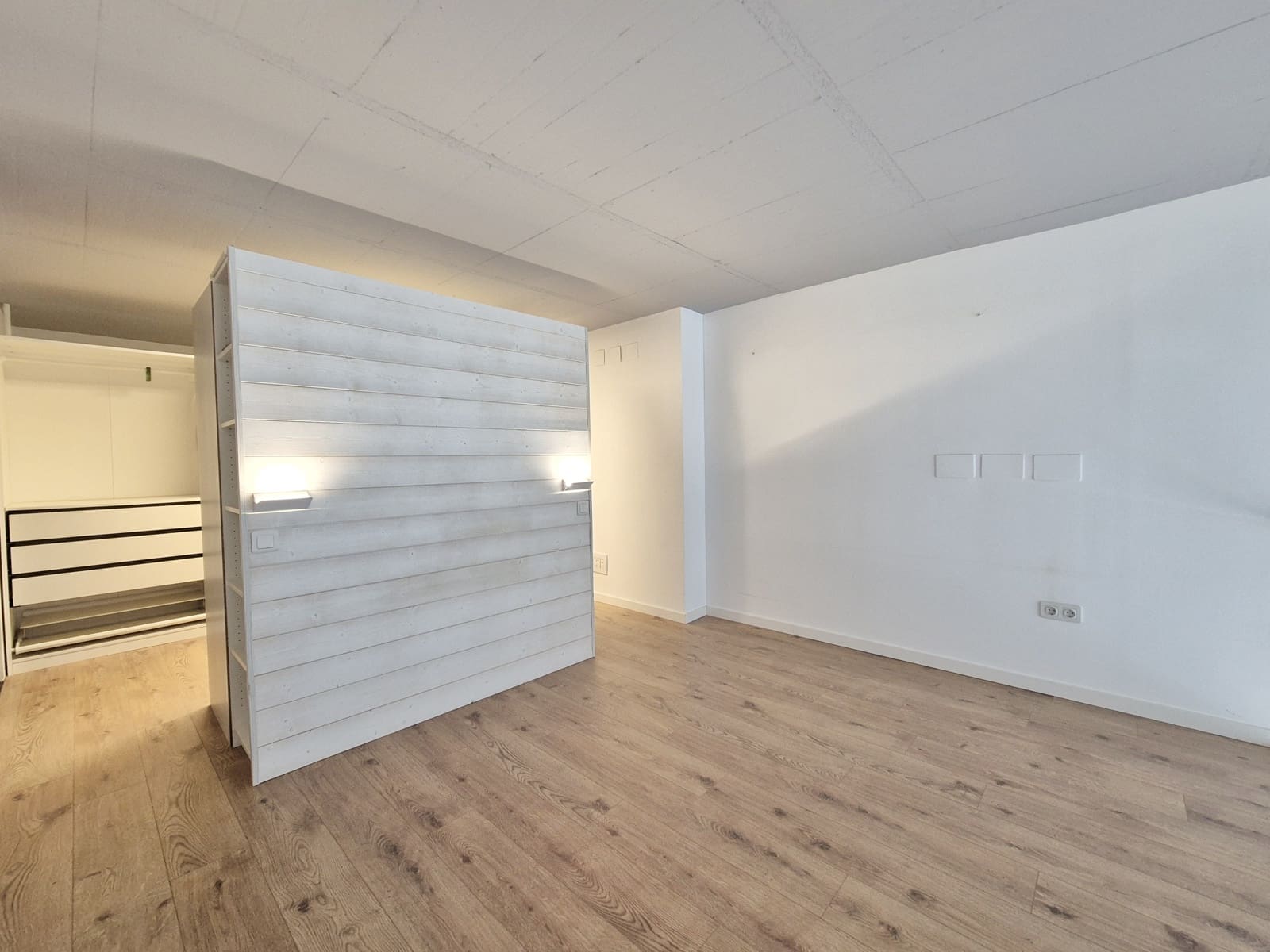 1 chambre Loft à vendre à Valence ville avec piscine garage - 295 000 € (Ref: 9465864)