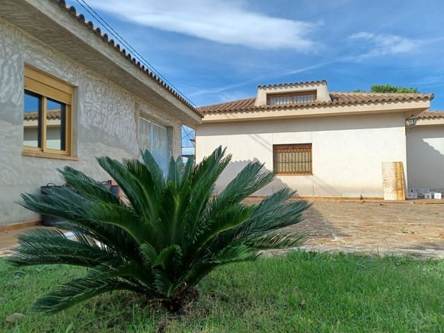 4 bedroom Villa for sale in Ontinyent with pool garage - € 450,000 (Ref: 9274737)
