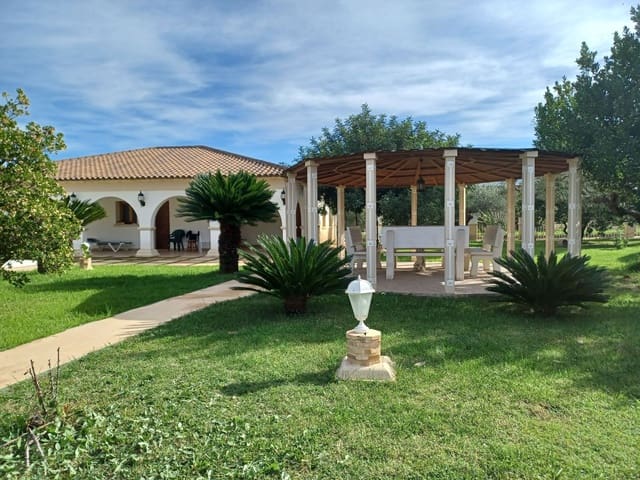 4 bedroom Villa for sale in Ontinyent with pool garage - € 450,000 (Ref: 9274737)