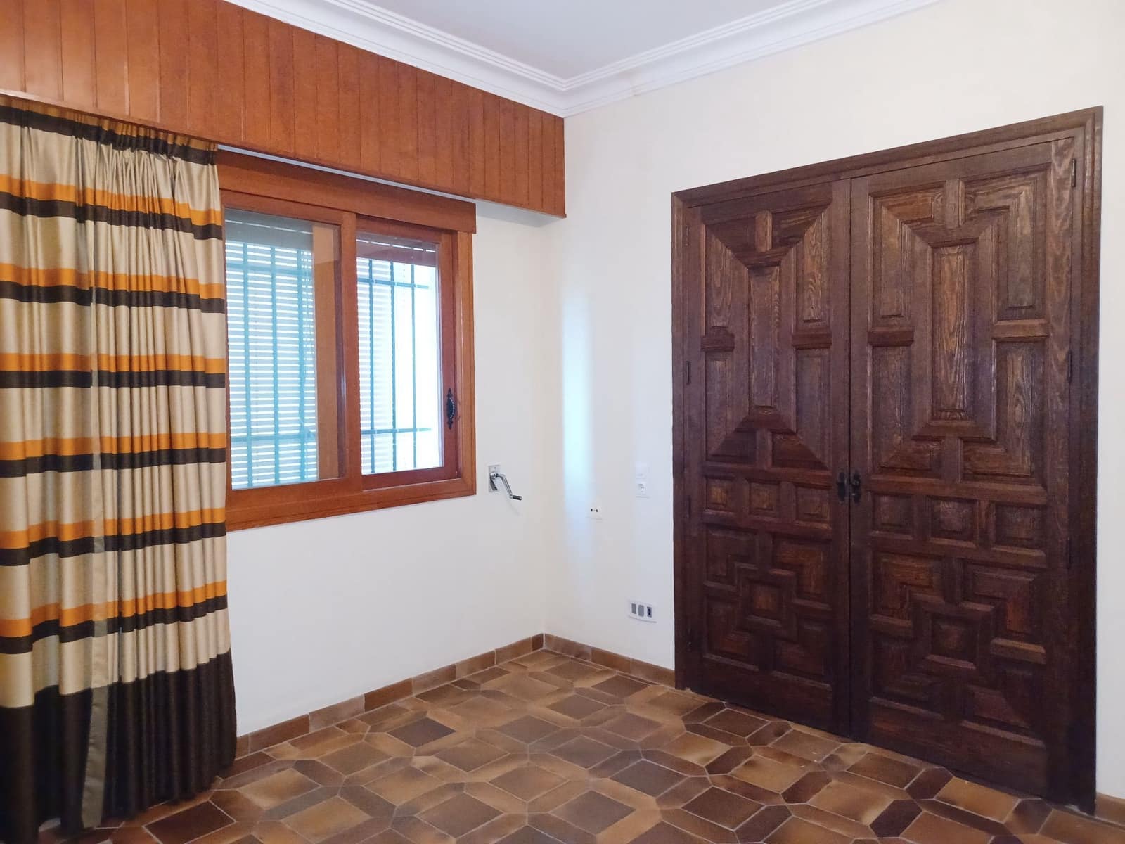 6 soveværelse Villa til salg i Albaida med swimmingpool garage - € 540.000 (Ref: 9274738)