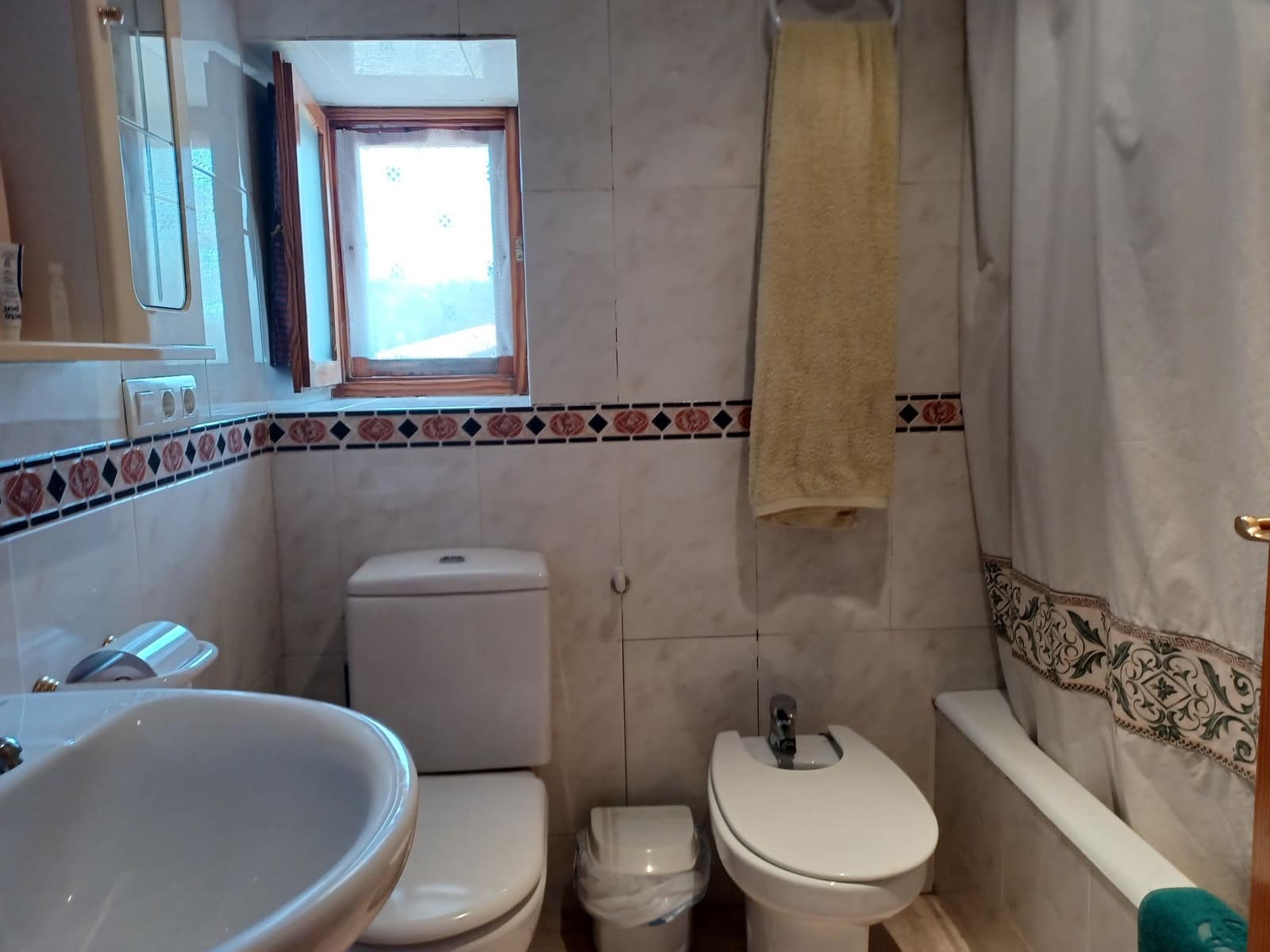 6 sypialnia Willa na sprzedaż w Ontinyent z basenem garażem - 320 000 € (Ref: 9274739)