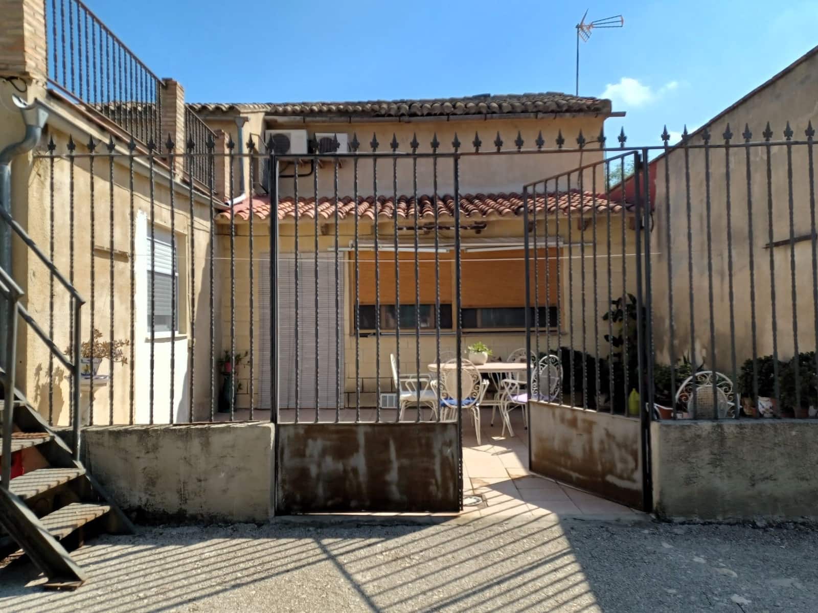6 sypialnia Willa na sprzedaż w Ontinyent z basenem garażem - 320 000 € (Ref: 9274739)