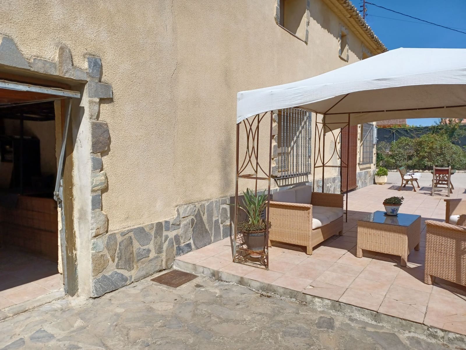 6 sypialnia Willa na sprzedaż w Ontinyent z basenem garażem - 320 000 € (Ref: 9274739)