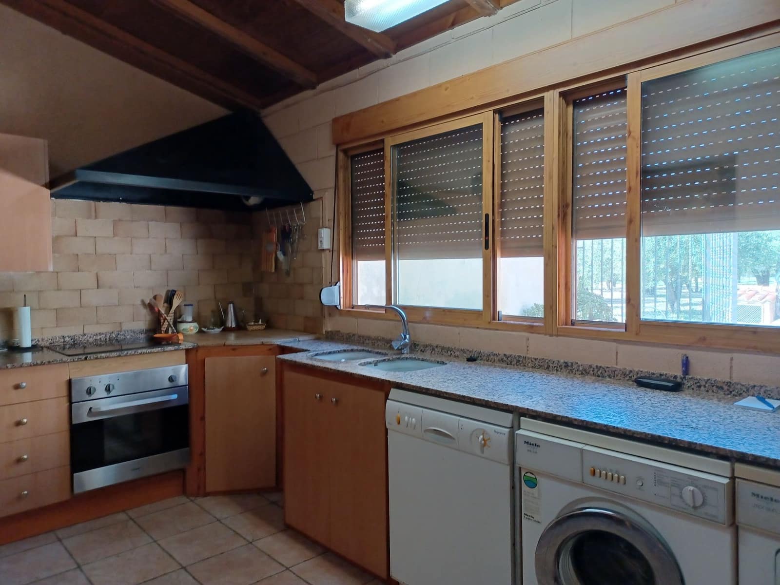 6 sypialnia Willa na sprzedaż w Ontinyent z basenem garażem - 320 000 € (Ref: 9274739)