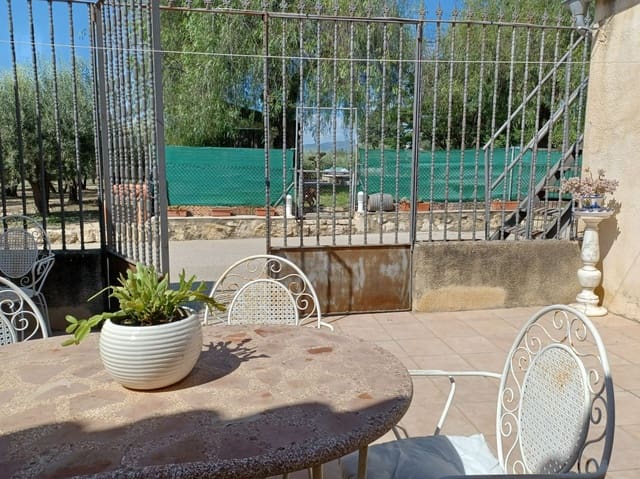 6 bedroom Villa for sale in Ontinyent with pool garage - € 320,000 (Ref: 9274739)