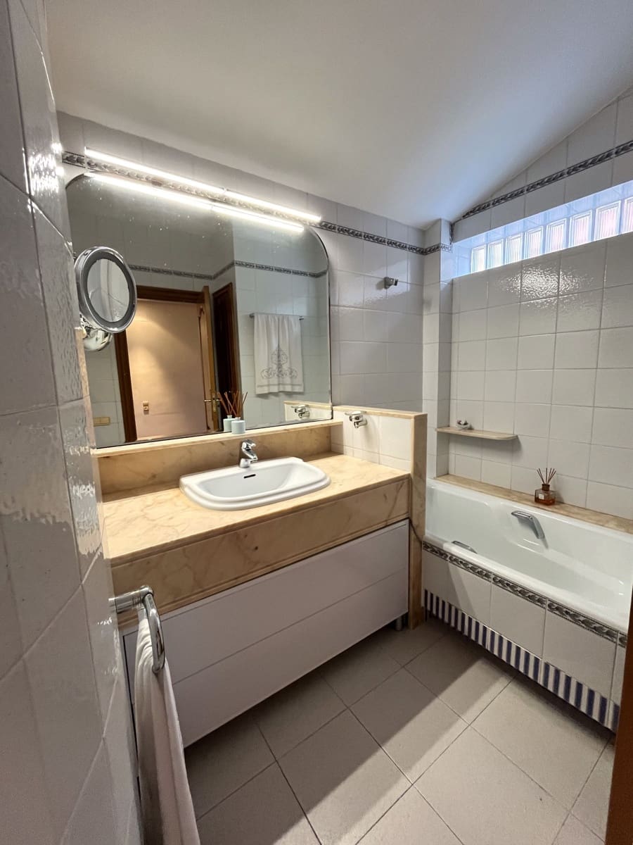 5 soveværelse Villa til salg i Ontinyent med swimmingpool garage - € 620.000 (Ref: 9275844)